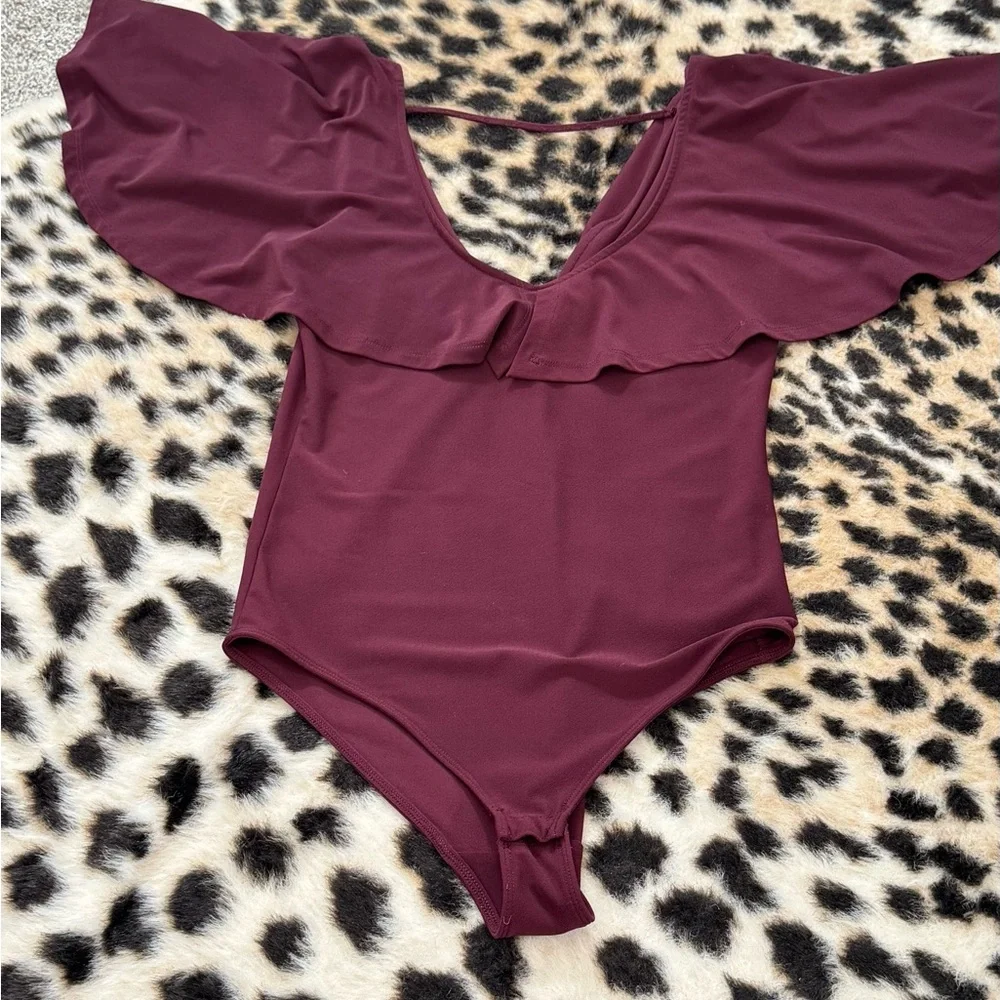 Leith Maroon Ruffle Bodysuit - Picture 2 of 2